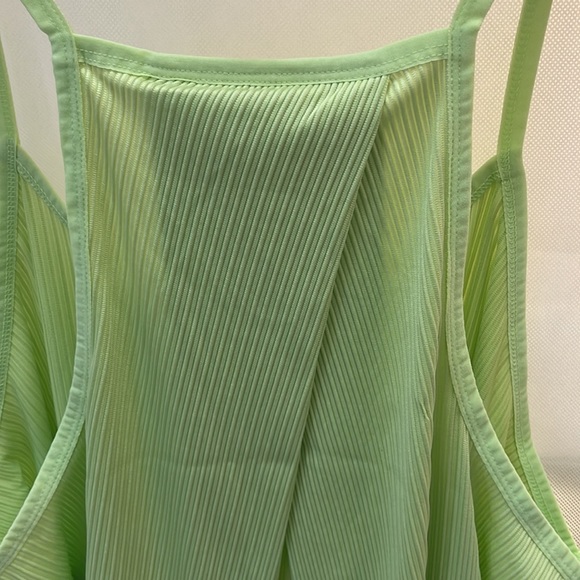 NWT Tek Gear Workout Top Sleeveless Brisk Mint, Size XL Lightweight, Relaxed fit - Picture 7 of 8